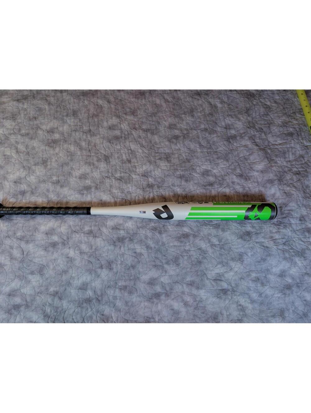 DeMarini Uprising Youth Baseball Bat 28 oz 34 in White Green Aluminum - Picture 2 of 7